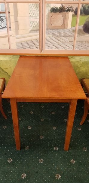 Tables rectangulaires 70 cm x 110 cm.
Total...