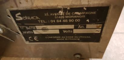 Une double plaque éléctrique de cuisson ...