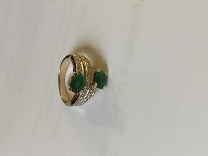 Bague toi et moi or 18K ornée de deux émeraudes...