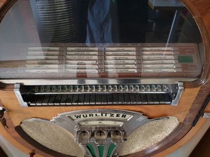 WURLITZER Modèle 750E

Juke box 24 disques,...