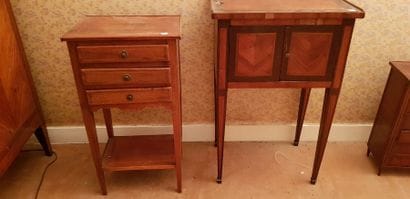 Lot de deux tables de chevets en bois de...