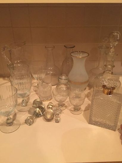 Lot de pièces en verre ou crystal : quatre...