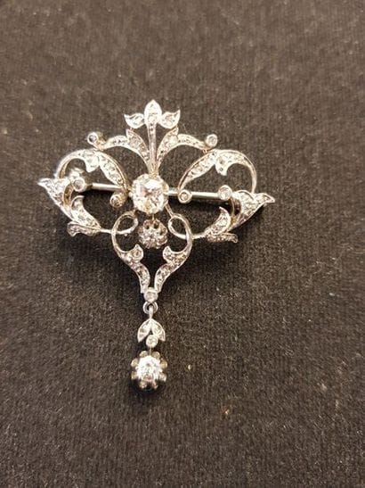 Pendentif monté en broche , en or jaune plaqué...