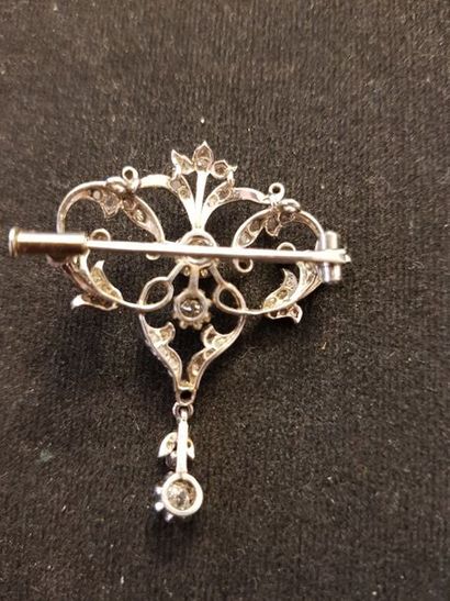 Pendentif monté en broche , en or jaune plaqué...