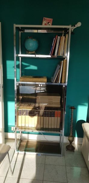 Ensemble de mobilier en acier, métal et verre...