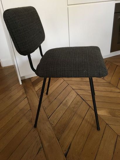 Trois chaises Airborne, désignées par André...