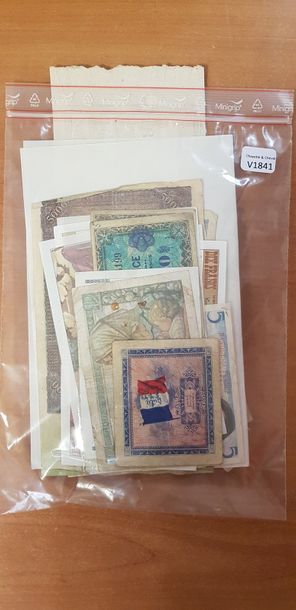 Lot de billets avec un 500 francs (légère...