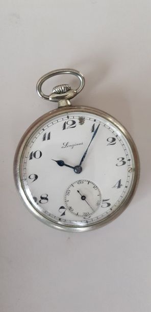 Deux montres-bracelet LIP ( sans bracelet...