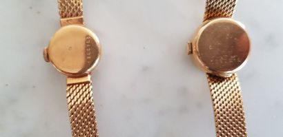 2 montres de dame en or, on y joint un ensemble...
