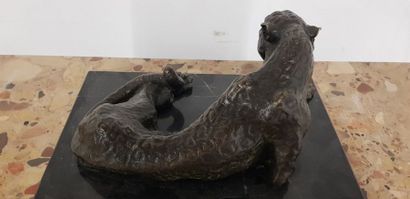 Dans le goût de R. BUGATTI

Panthère assise

...