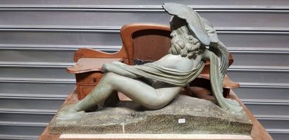 Deux sculptures en terre cuite patinée dans...