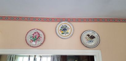 10 Assiettes en faïence dont Nevers et Faïence...