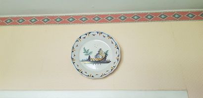 10 Assiettes en faïence dont Nevers et Faïence...
