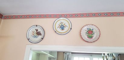 10 Assiettes en faïence dont Nevers et Faïence...