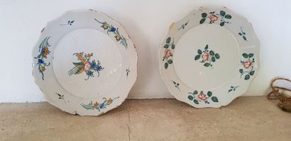 10 Assiettes en faïence dont Nevers et Faïence...