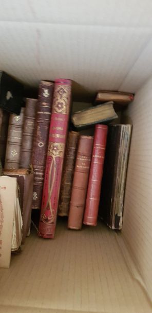 2 cartons de livres divers.
