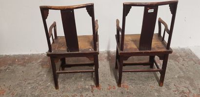 Chine Xxème s., paire de fauteuils en bois...