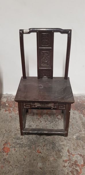 Chine Xxème s., un fauteuil et une chaise...
