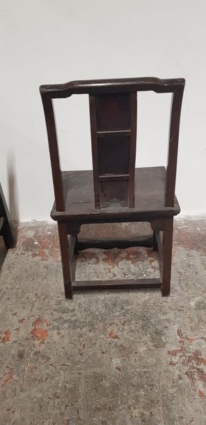 Chine Xxème s., un fauteuil et une chaise...