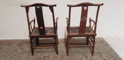 Chine Xxème s., 2 fauteuils traditionnels...