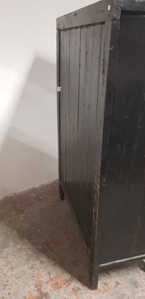Chine Xxème s., Armoire à 2 vantaux, laquée...