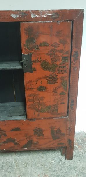Chine Xxème s., Armoire à 2 vantaux, laquée...