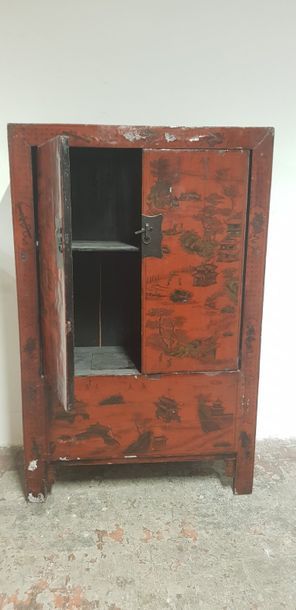 Chine Xxème s., Armoire à 2 vantaux, laquée...