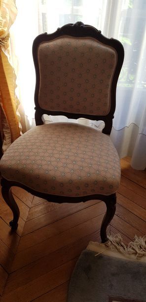 Suite de 4 larges fauteuils et 2 chaises...