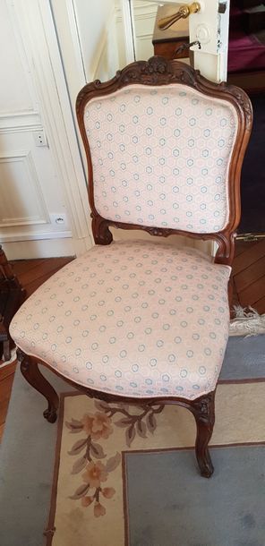 Suite de 4 larges fauteuils et 2 chaises...