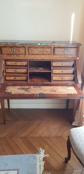 Bureau de pente à gradin en bois de bout...