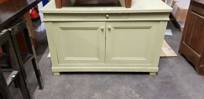 Buffet en bois peint en vert olive et petit...