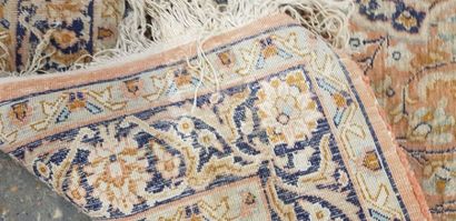 Dans le goût de la Perse, Lot de 3 tapis...