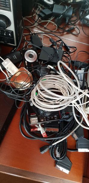 Un lot de HIFI divers.