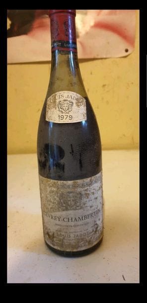 3 bouteilles VINS ROUGE DE BOURGOGNE 1 bouteille...