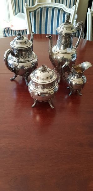 Service à thé et à café en argent (Minerve)...