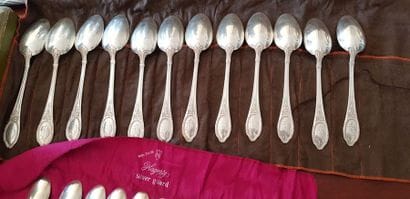 Partie de ménagère en argent Minerve à décor...
