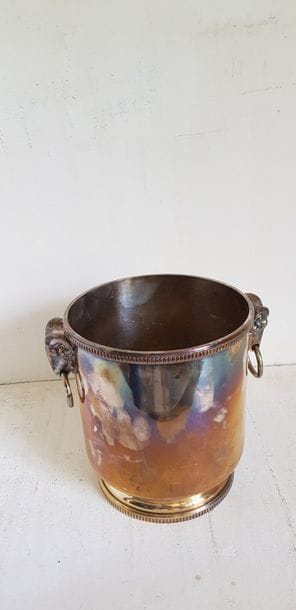 Seau à bouteille en métal argenté à 2 anses...