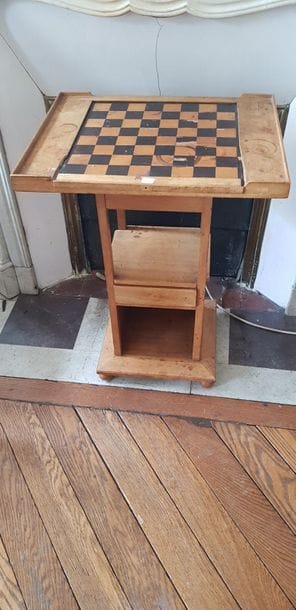 Une table de jeux