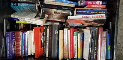 3 caisses de livres brochés : littérature...
