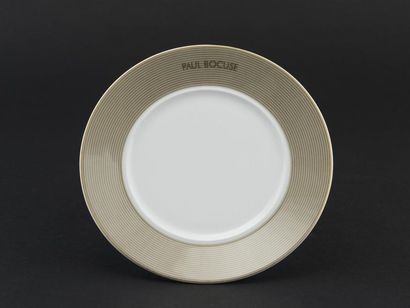 Paul BOCUSE
Important service de table en...