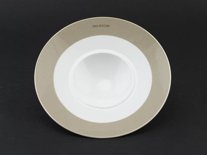 Paul BOCUSE
Important service de table en...