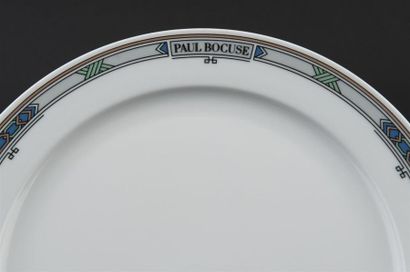 Paul BOCUSE, 
Six grandes assiettes en porcelaine...