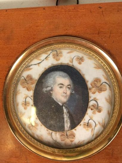 Portrait d'homme ovale
Dim miniature 4 x...