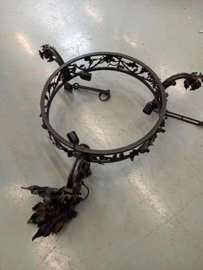 Suspension en fer forgé à 3 feux
D : 53 ...