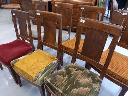 Suite de sept chaises du même modèle, assise...
