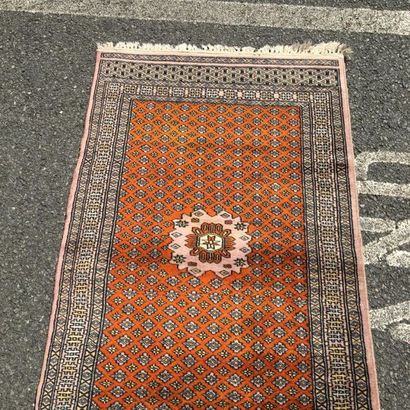 Paire de tapis descente de lit
76 x 124