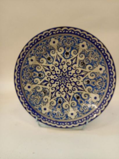 Plat à motif ottoman bleu
D : 31 cm