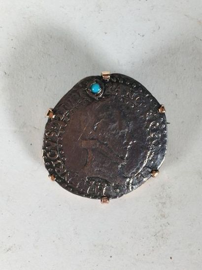 Piece ancienne montée en broche (Henri I...