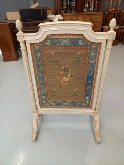 Bois de lit en acajou
l : 122 cm