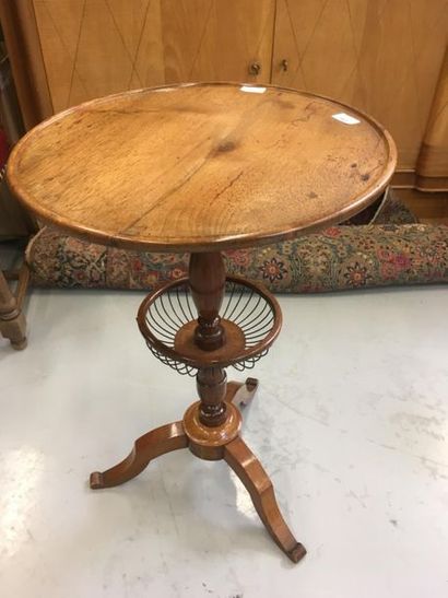 Table tricoteuse en noyer
19ème
(accident)
D...
